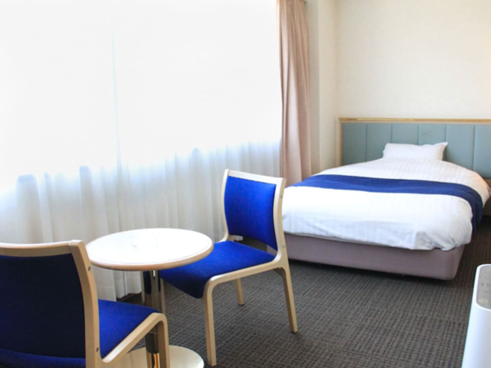 Triple Room, Smoking photo 3