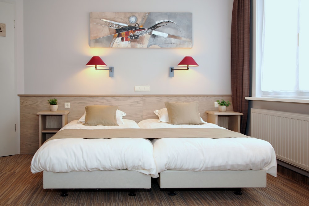 Comfort Suite photo 1
