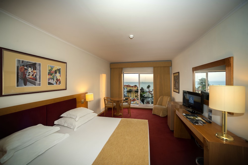Twin Room, Sea View (3 Adults) - Photo 2