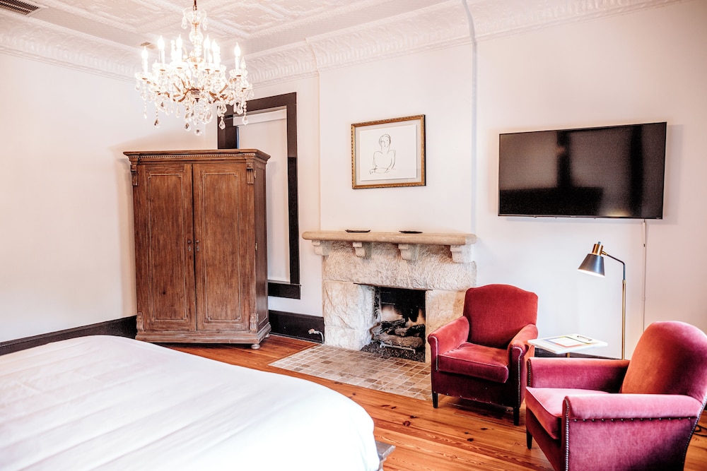 Suite 23 photo 2