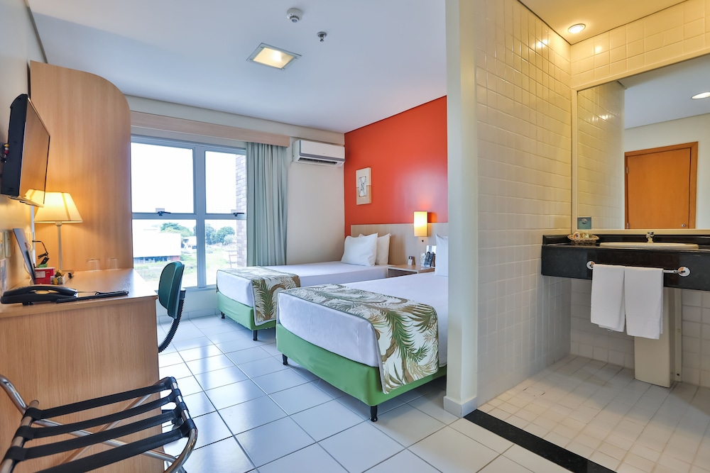 Standard Twin Room - Photo 6