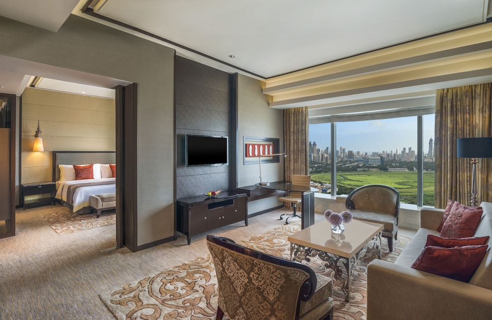 Suite, 1 King Bed