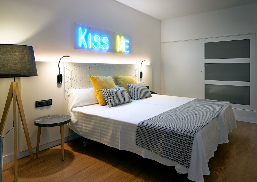Classic Double or Twin Room, Balcony