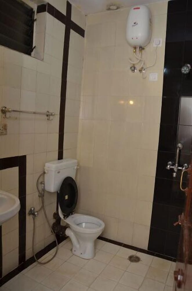 Standard Double Non Ac Room photo 2