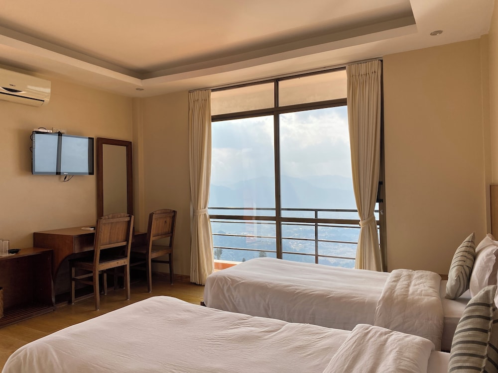 Deluxe Double or Twin Room photo 2