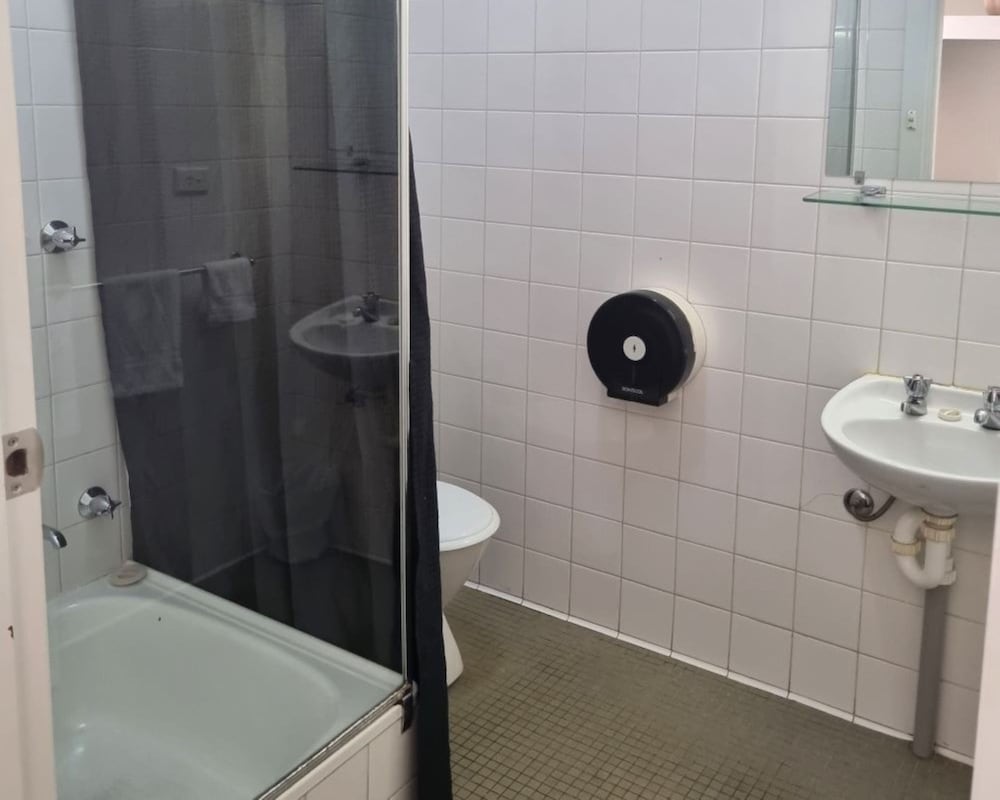 Standard Triple Room - Photo 4