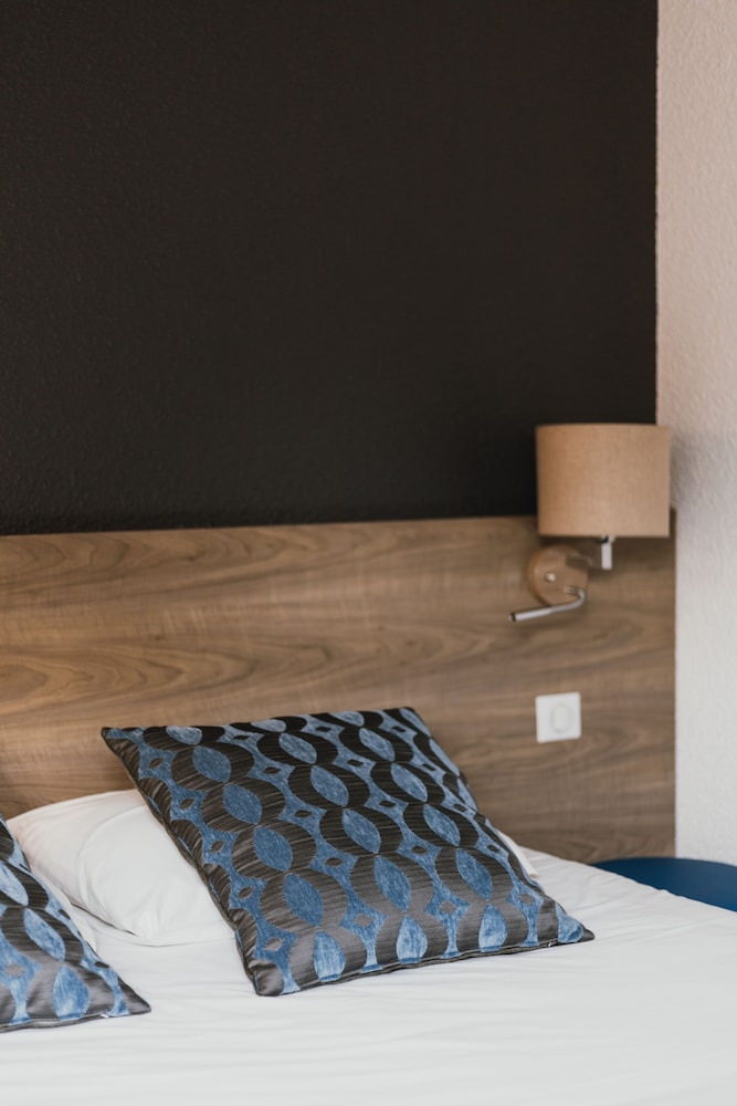 Family Room, 1 Queen Bed, Non Smoking, Bathtub (with Two Single SofaBeds) - Photo 4