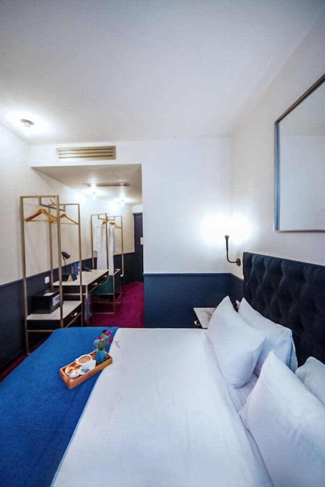 Economy Room, 1 King Bed - Photo 2