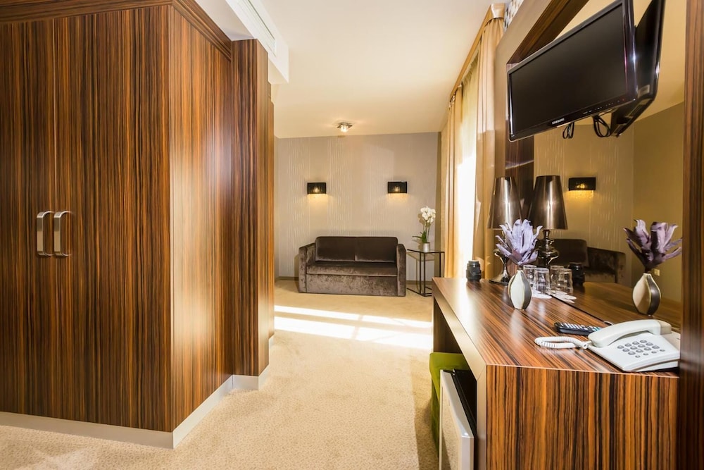 Superior Room - Photo 2