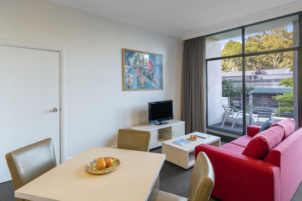 Studio Apartment - Photo 3