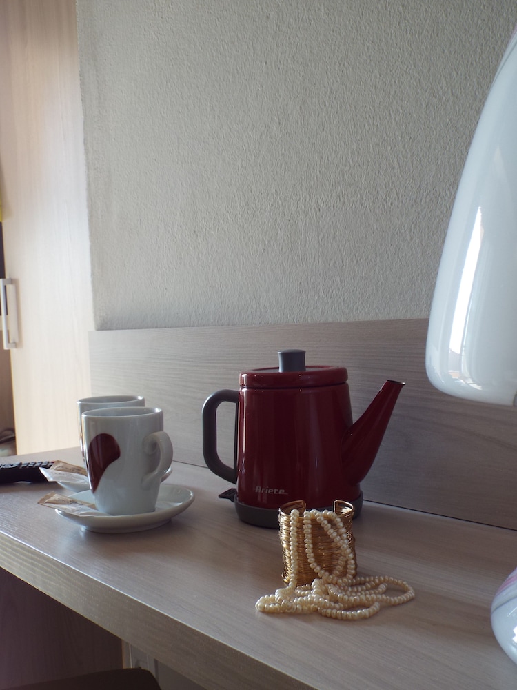 Standard Twin Room - Photo 5