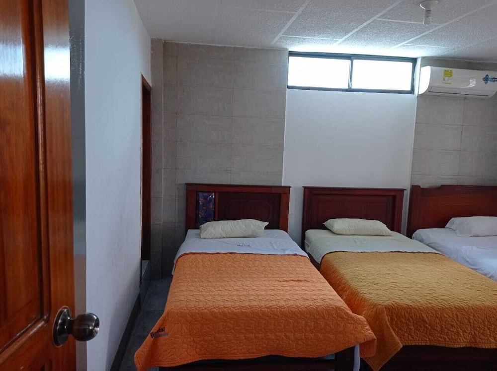 Basic Twin Room photo 1