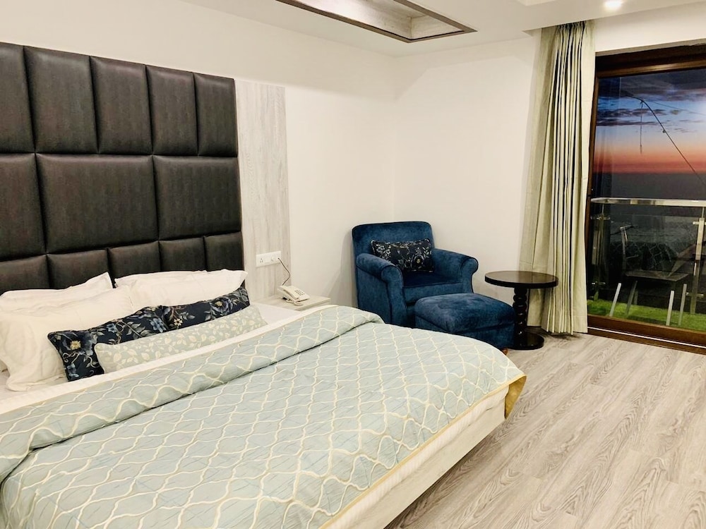 Executive Room - Photo 4