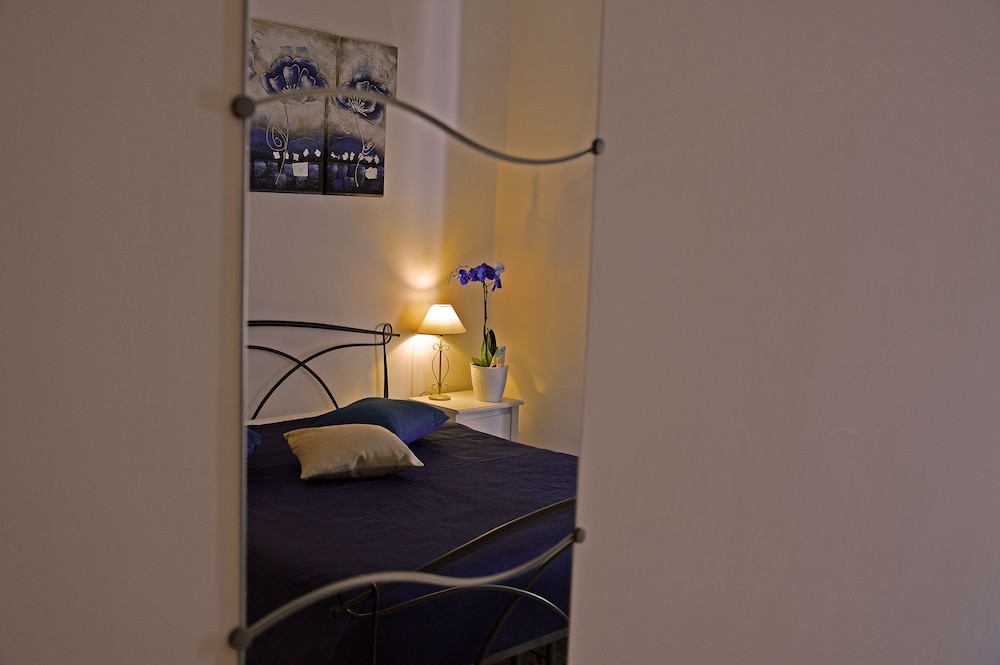 Double Room, Shared Bathroom photo 2