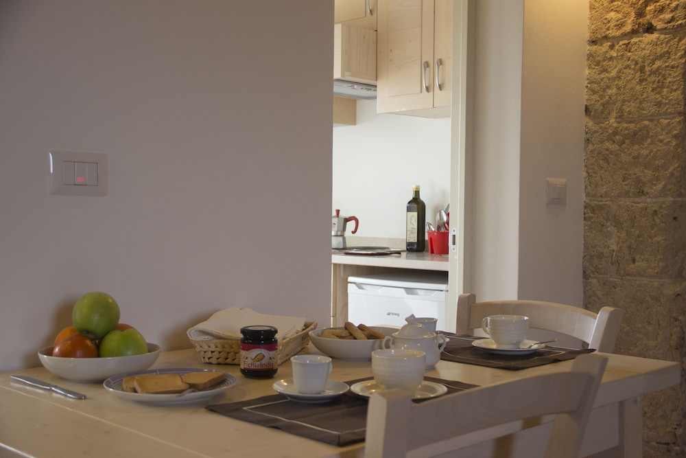 Studio, 1 Bedroom, Kitchenette, Tower photo 2