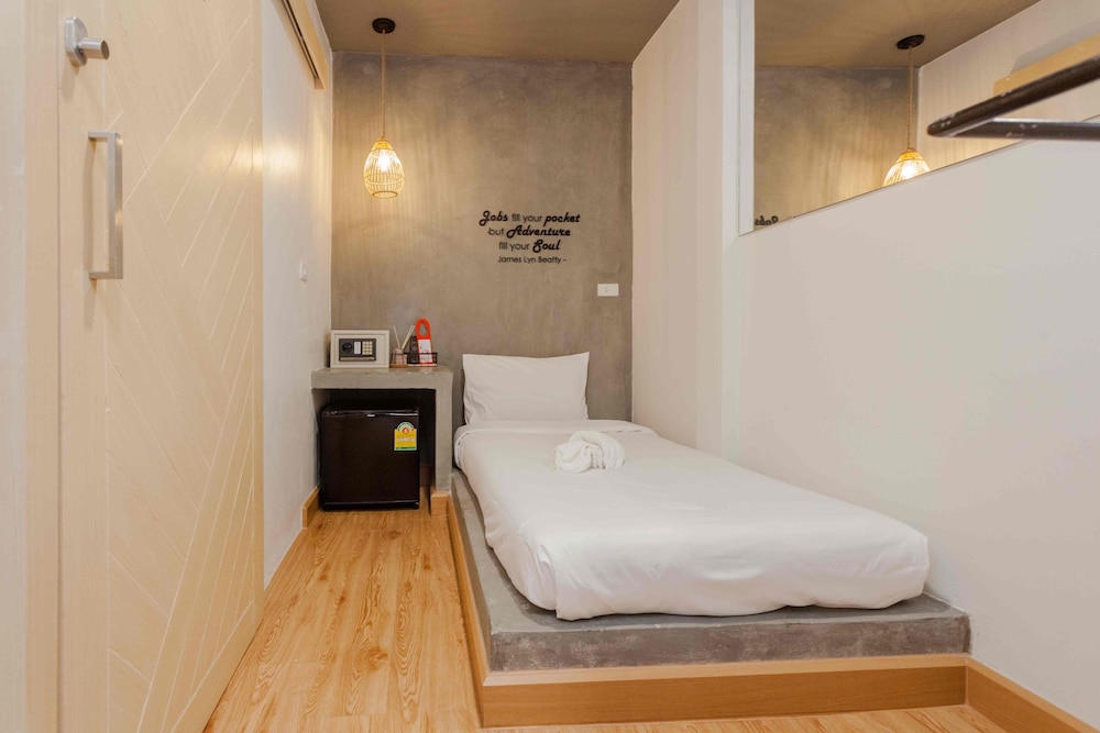 Single Room, Non Smoking photo 2