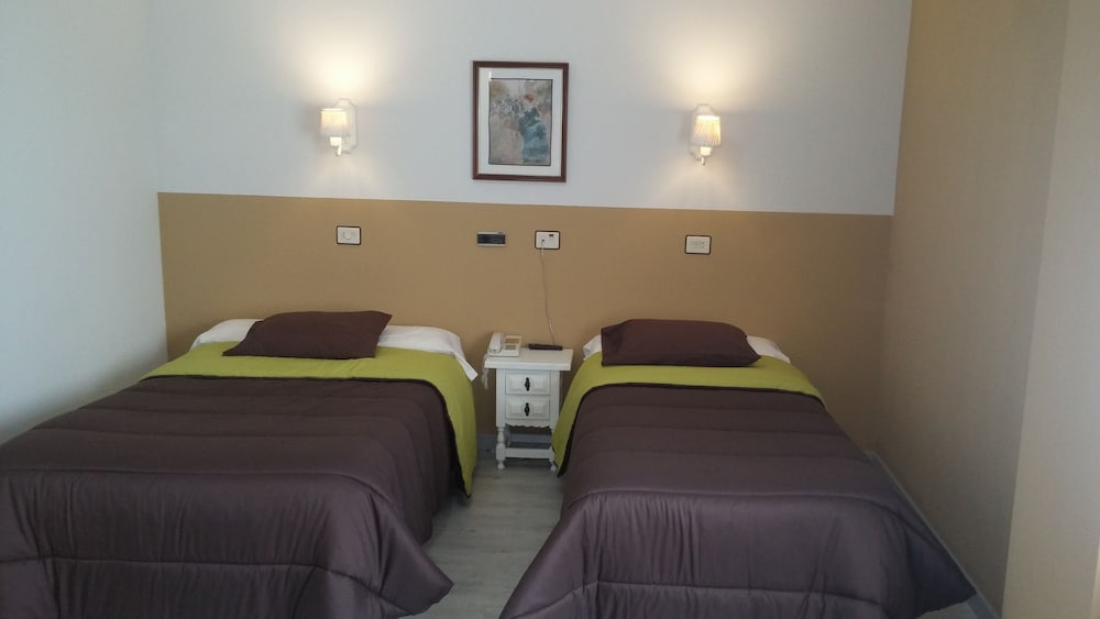 Double Room - Photo 3