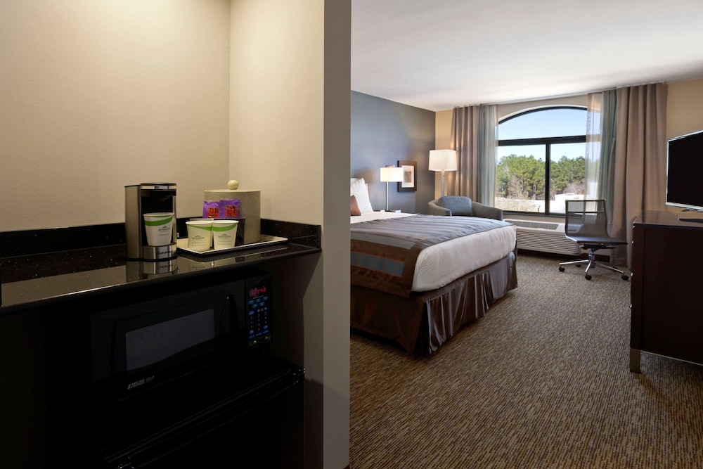 Junior Suite, 1 King Bed with Sofa bed, Non Smoking