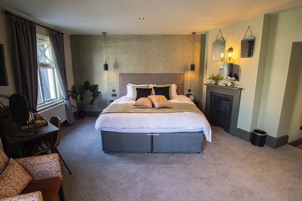 Deluxe Suite, Ensuite (Deluxe Family Suite) - Photo 3