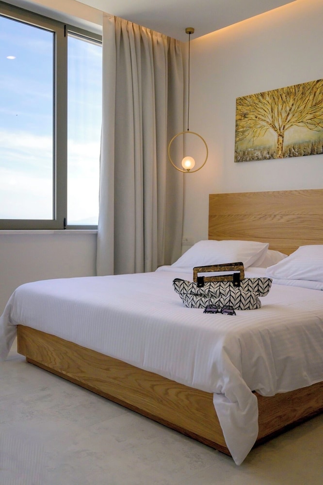 Junior Suite - Photo 1