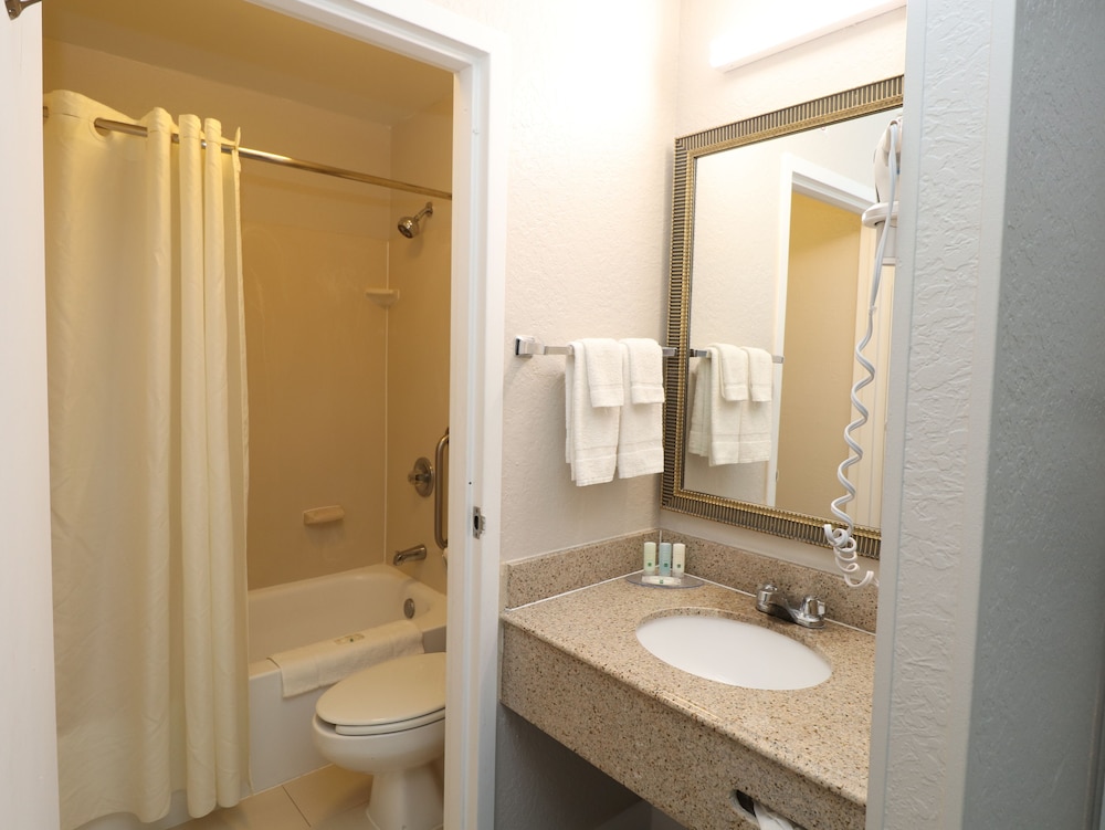 Quality Inn Miami Airport - Doral — photo 43