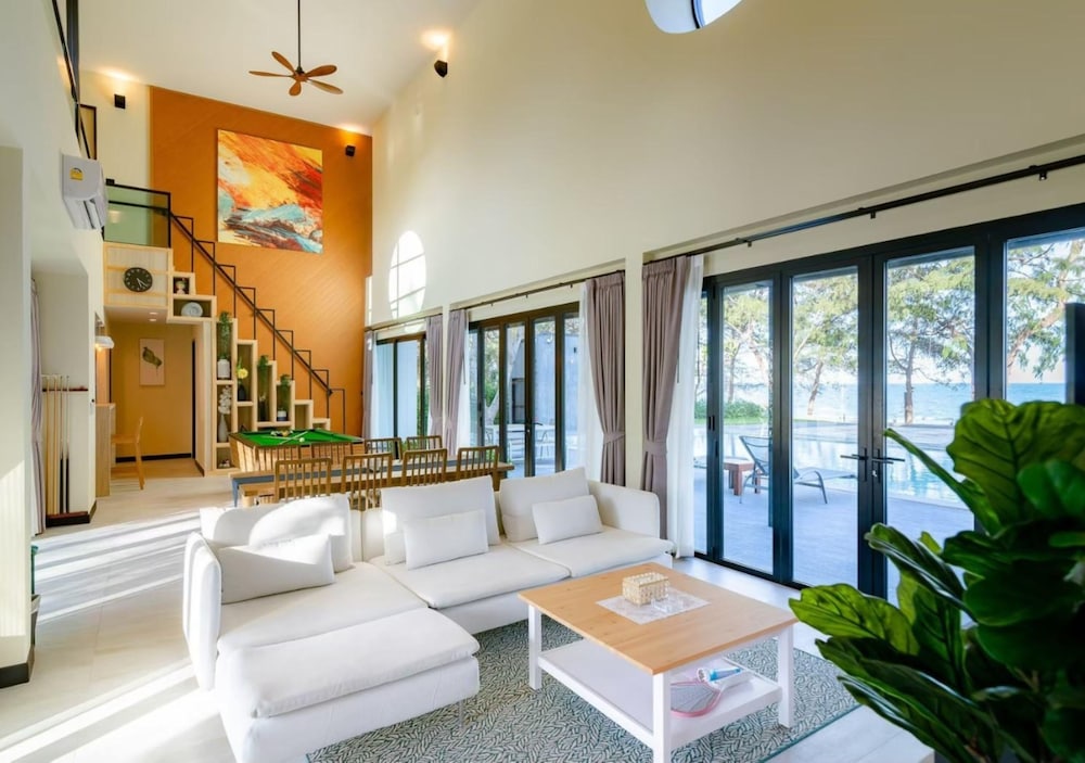 Presidential Villa, 4 Bedrooms, Beachfront - Photo 22