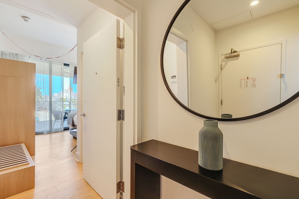 Premium Suite, City View, Corner thumbnail 6