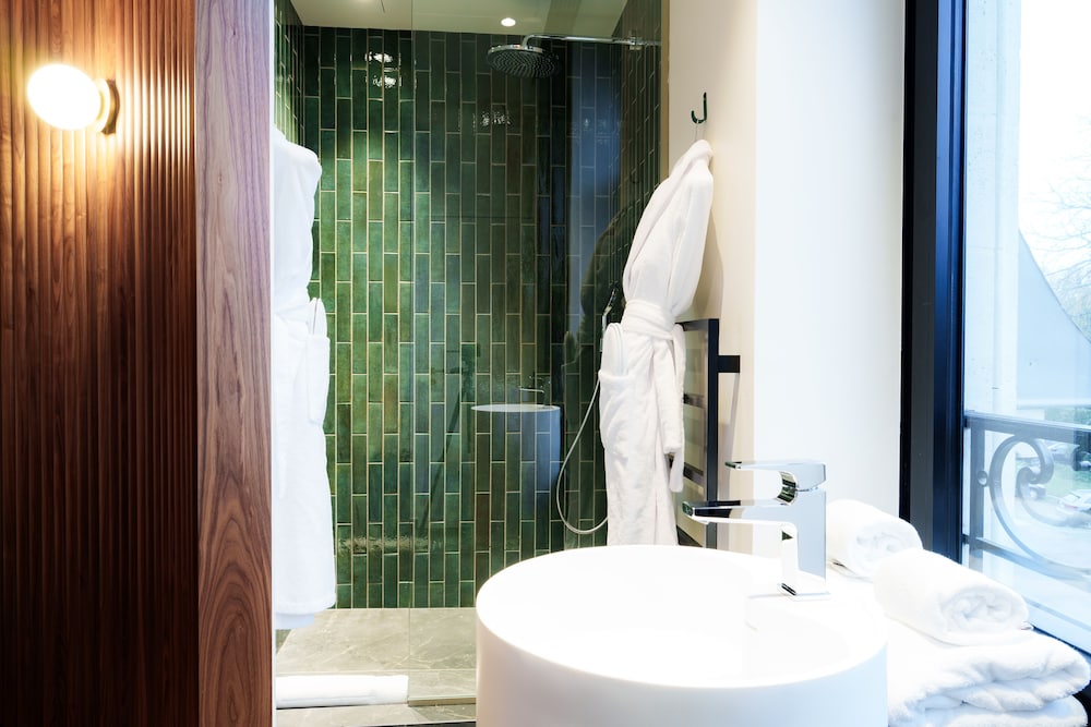 Luxury Suite photo 3