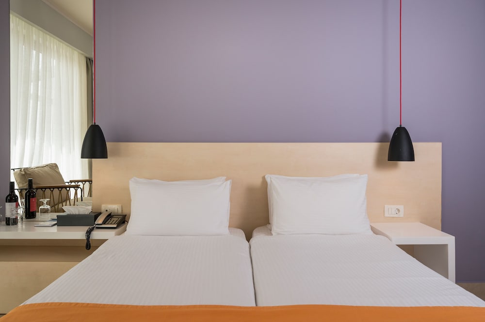 Double Room - Photo 2