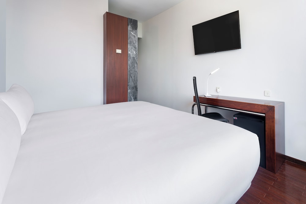 Standard Double Room - Photo 2