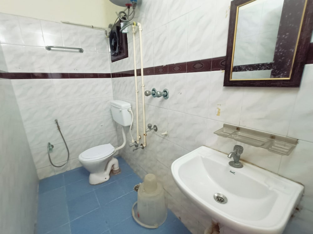 Standard Twin Room - Photo 5