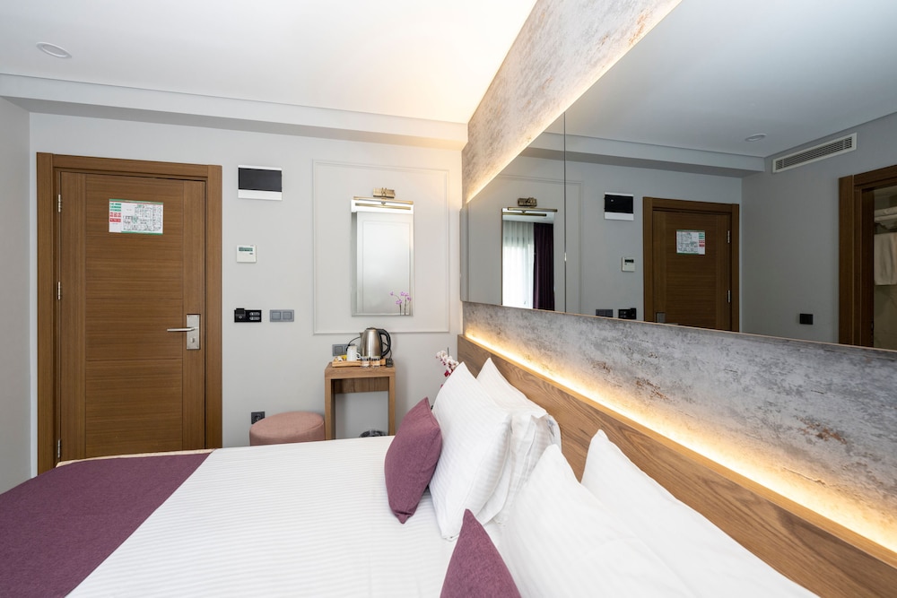 Economy Double or Twin Room photo 2