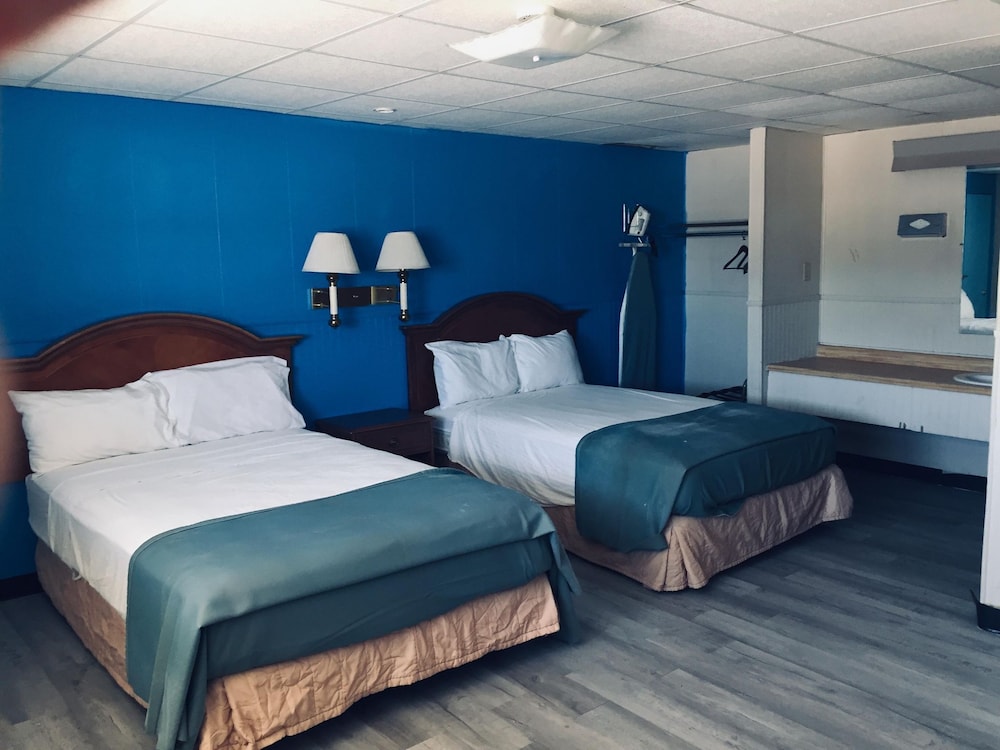 Executive Suite, 2 Queen Beds, Non Smoking photo 2