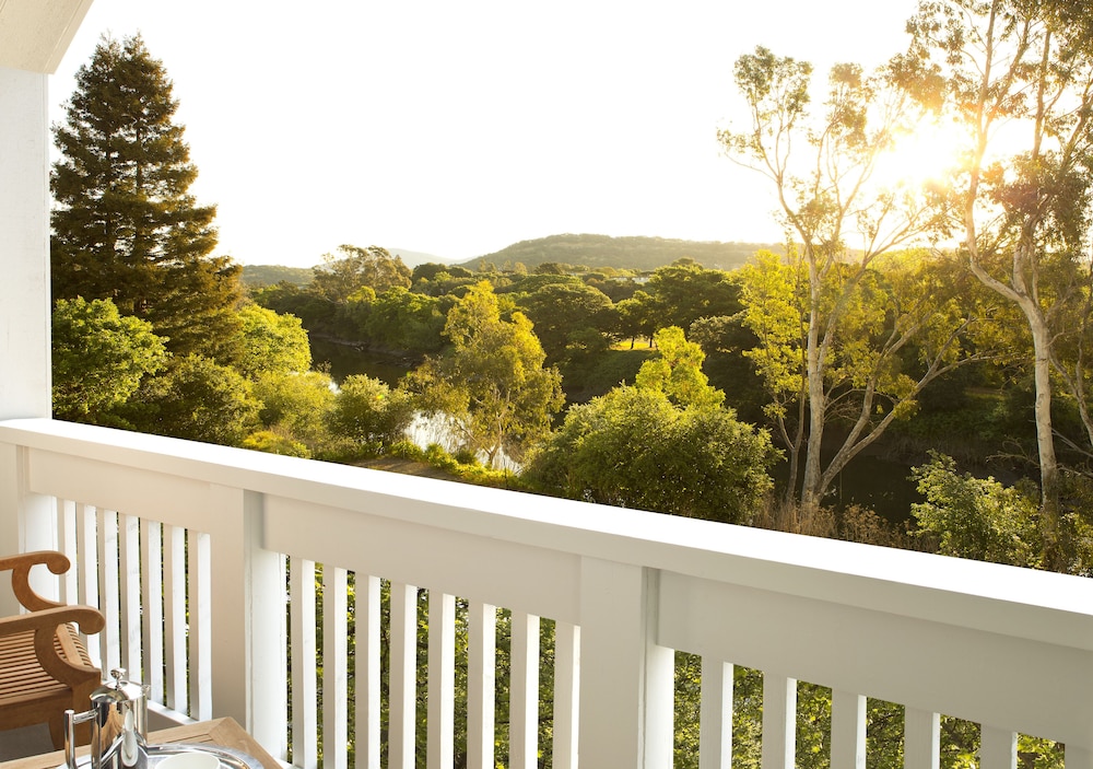 Riverview Deluxe King - Photo 6
