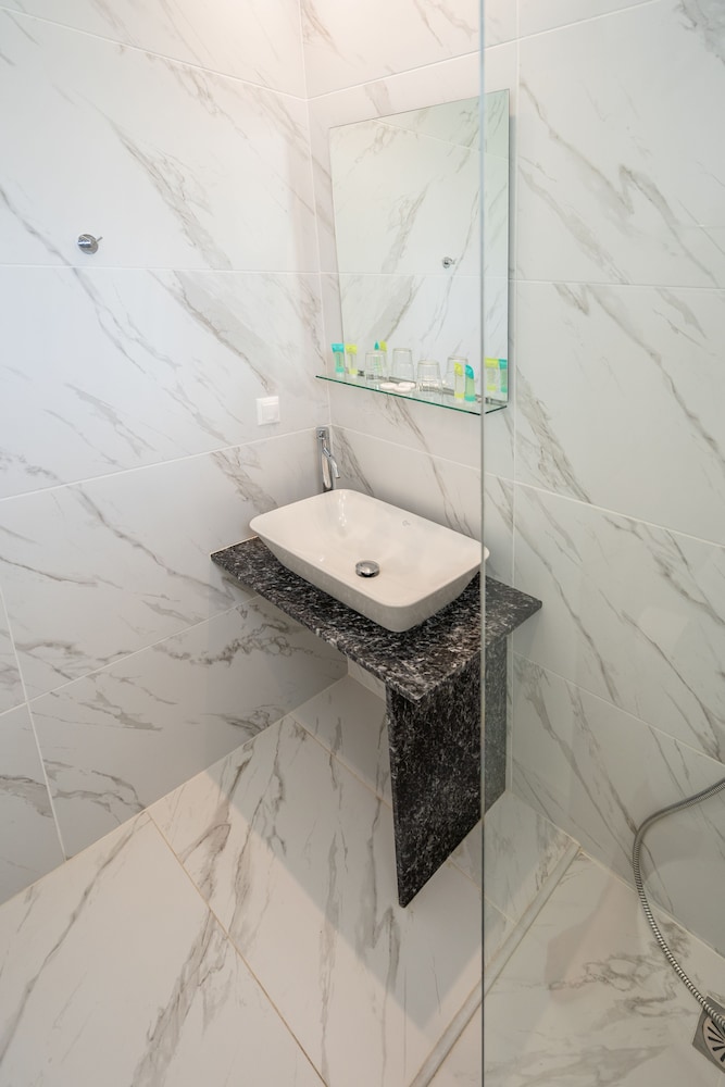 Superior Double or Twin Room - Photo 6
