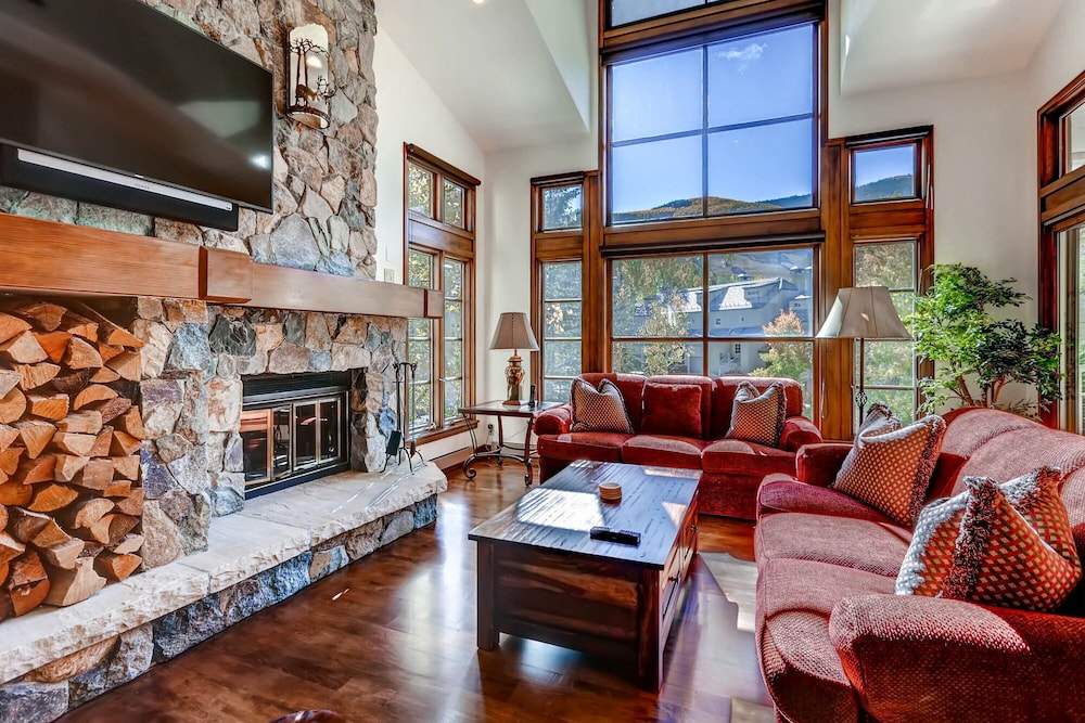 Meadows Townhome 4 Bedroom photo 1