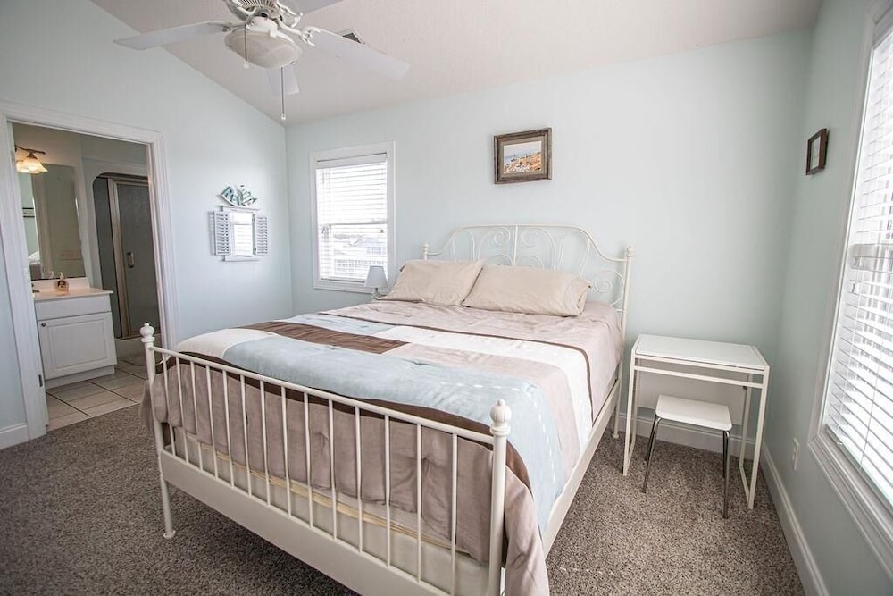 House, 5 Bedrooms photo 2
