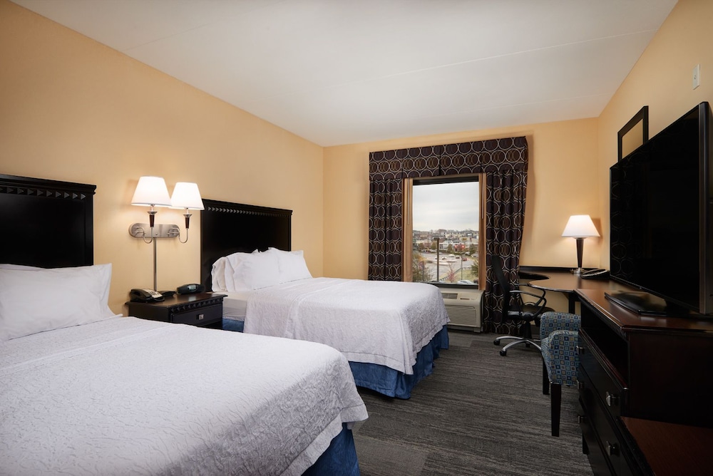Room, 2 Queen Beds - Photo 2
