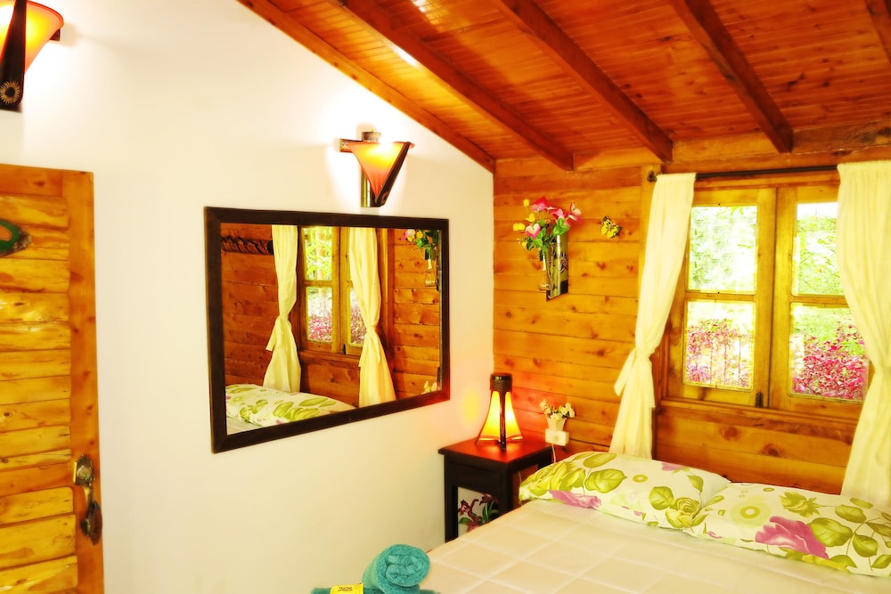 Romantic Room, 1 Queen Bed, Mountain View, Mountainside photo 1