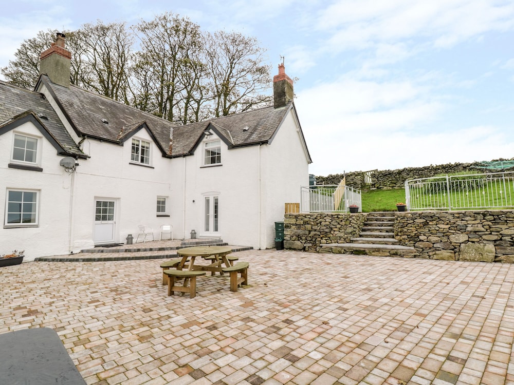 Cottage photo 2