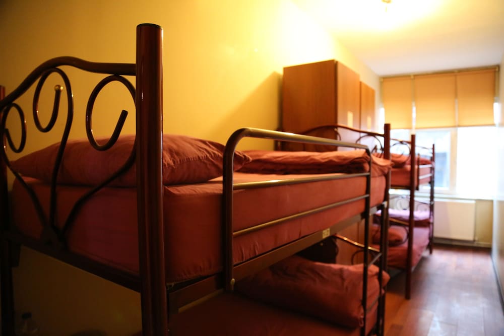 Economy Quadruple Room, Men only photo 2