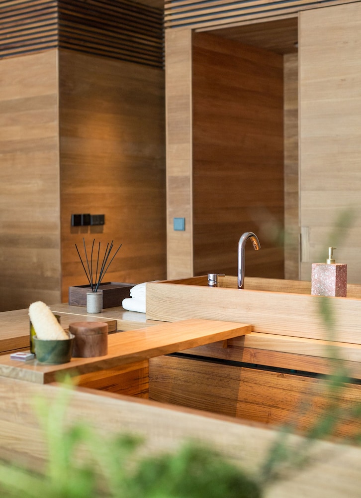 Oceanfront Studio - Photo 18