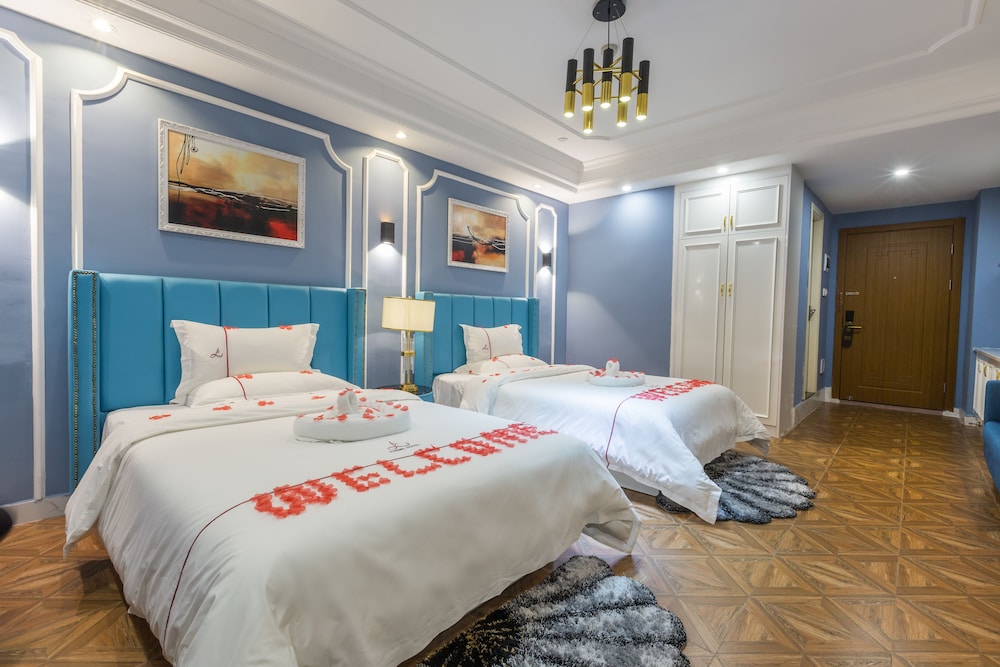 Quadruple Room, 2 Double Beds, Non Smoking photo 2