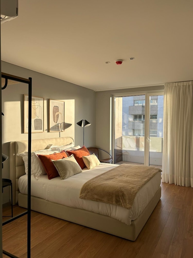 Apartment - Photo 2