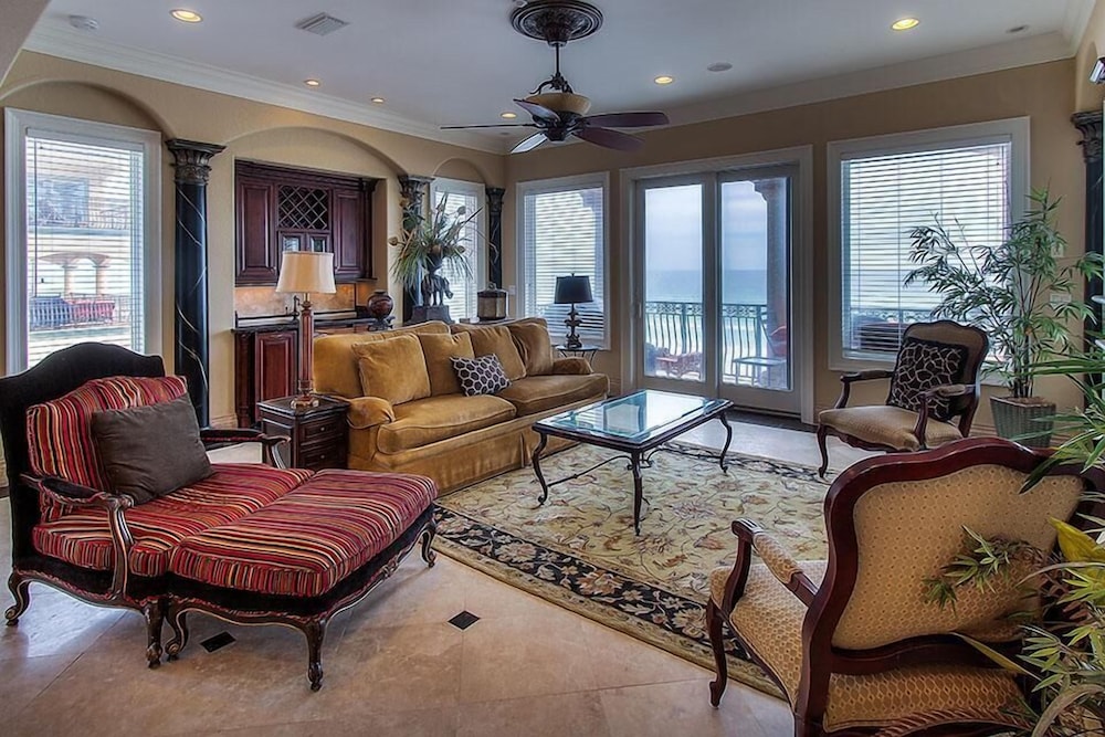 House, 4 Bedrooms, Ocean View, Beachfront