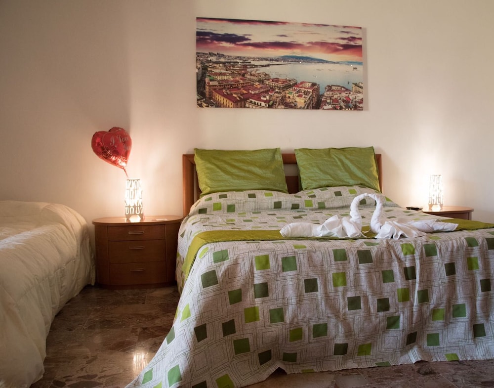 Deluxe Triple Room, Shared Bathroom photo 1
