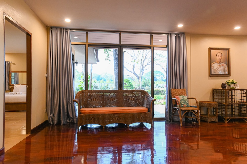 Villa Two Bedroom - Photo 4