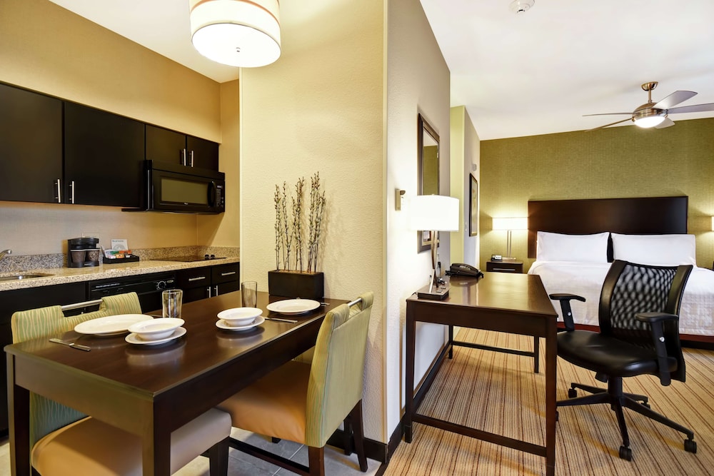 Studio, 1 King Bed, Accessible, Bathtub (Mobility & Hearing) - Photo 4