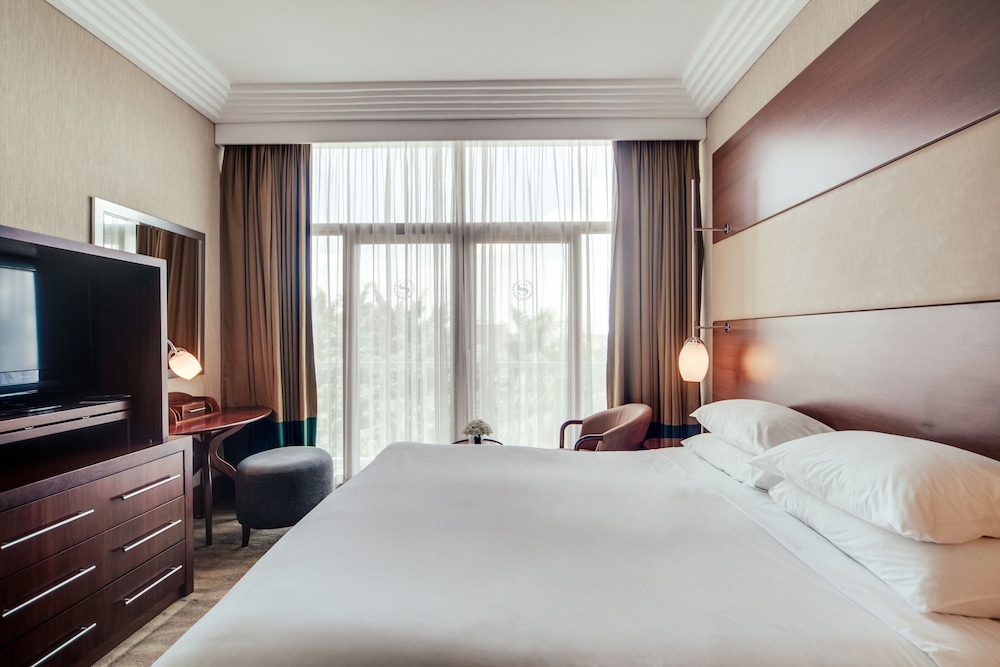 Executive Room, 1 King Bed (Balcony)