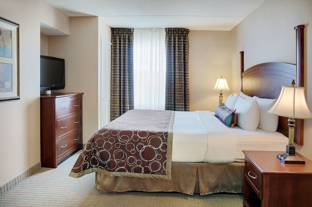 Suite, 1 Bedroom, Non Smoking, Kitchen - Photo 8